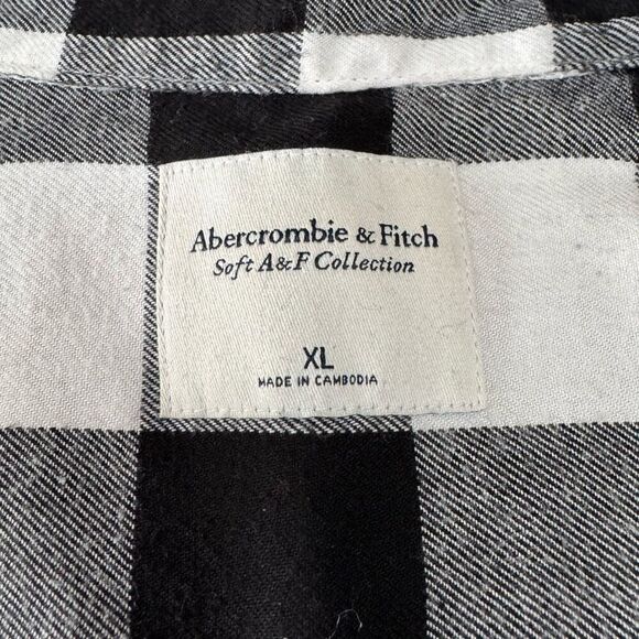 Abercrombie & Fitch (XL) soft flannel button down shirt - Picture 3 of 5